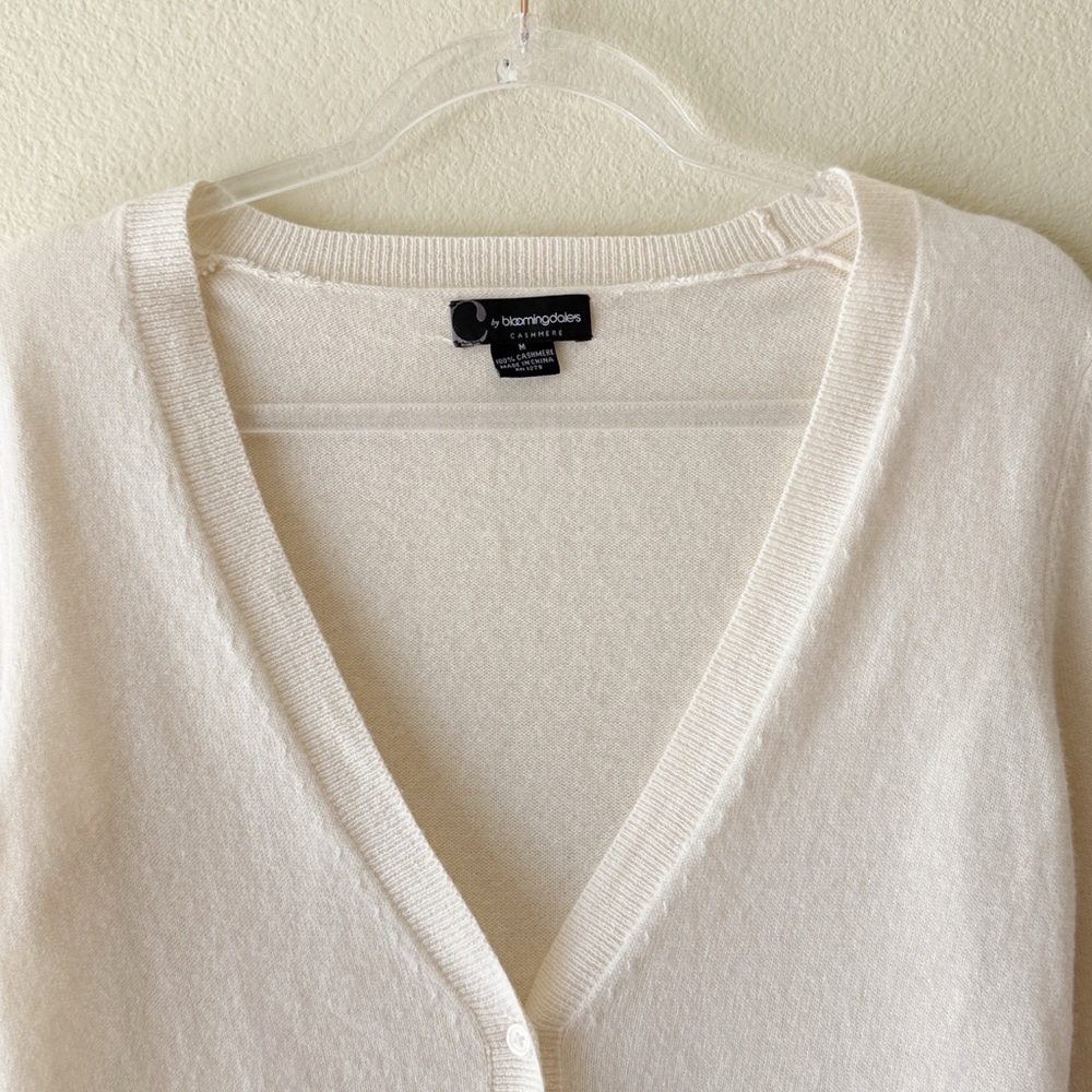 C By Bloomingdale’s 100% Cashmere V-Neck Button Cardigan Sweater Medium Cream - Picture 3 of 10